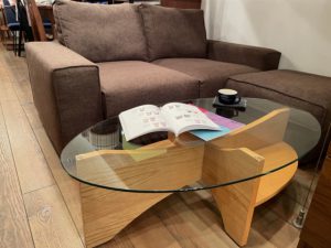 お部屋がスッキリ オシャレでかわいいガラステーブル 福岡店 スタッフブログ 家具 インテリア通販のnoce